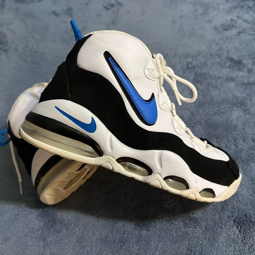Nike Air Max  uptempo 95 White and Black Sneakers with Blue Accents